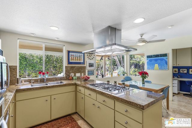 2607 S Calle Palo Fierro, Palm Springs, CA 92264