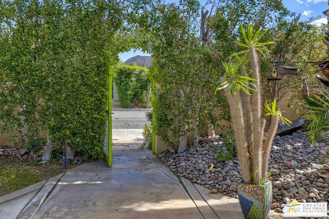 2607 S Calle Palo Fierro, Palm Springs, CA 92264