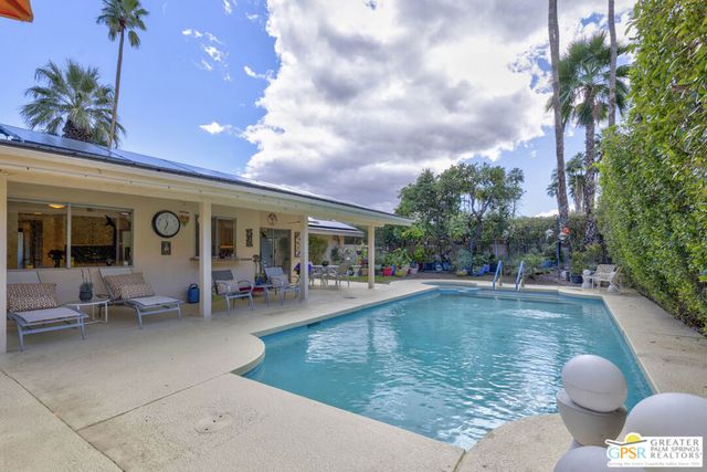 2607 S Calle Palo Fierro, Palm Springs, CA 92264