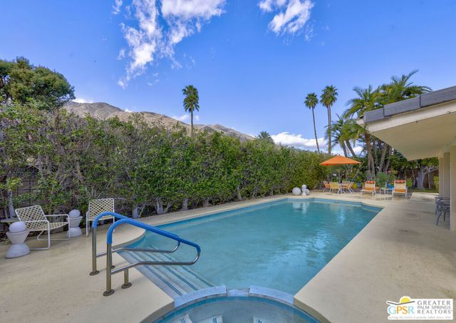 2607 S Calle Palo Fierro, Palm Springs, CA 92264