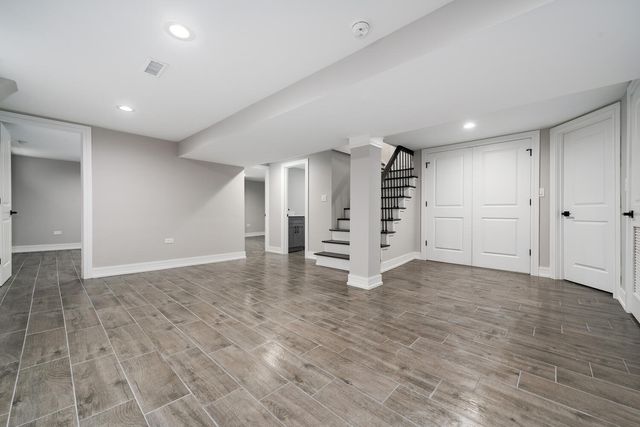 8449 S Euclid Avenue, Chicago, IL 60617