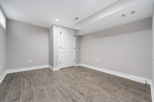 8449 S Euclid Avenue, Chicago, IL 60617