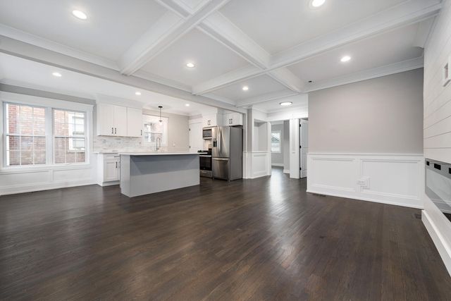 8449 S Euclid Avenue, Chicago, IL 60617