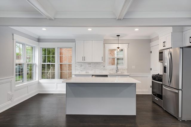 8449 S Euclid Avenue, Chicago, IL 60617