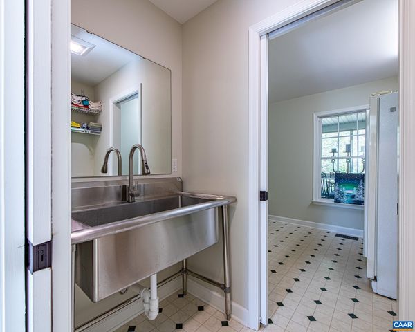 1089 BROKEN ISLAND RD, Palmyra, VA 22963