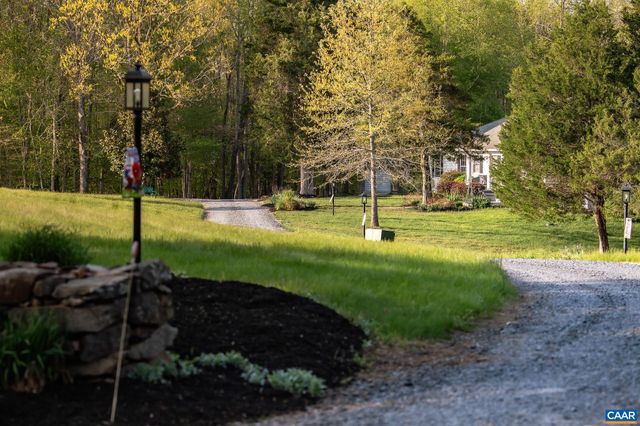 1089 BROKEN ISLAND RD, Palmyra, VA 22963