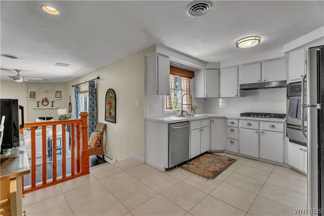 145 East Maplemere Road, Amherst, NY 14221