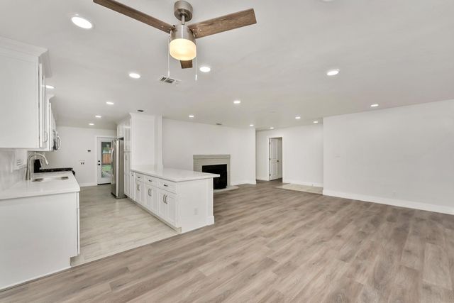 3308 Hunnicutt Ln, Sacramento, CA 95821