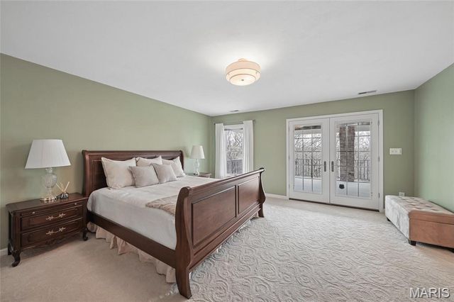 12856 Pointe Drive, Sunset Hills, MO 63127