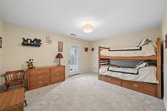 12856 Pointe Drive, Sunset Hills, MO 63127