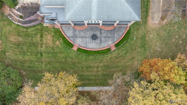 12856 Pointe Drive, Sunset Hills, MO 63127