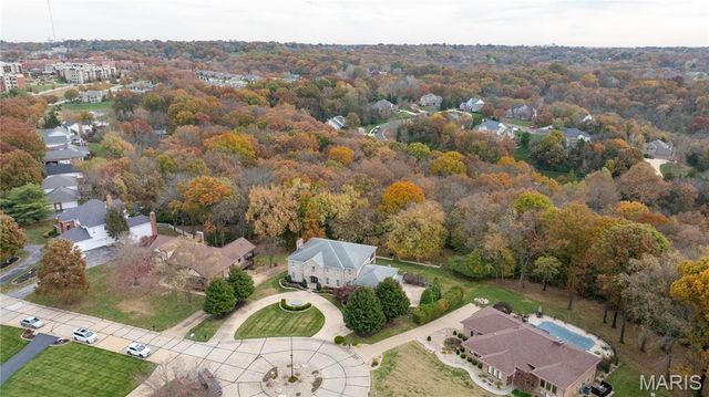 12856 Pointe Drive, Sunset Hills, MO 63127
