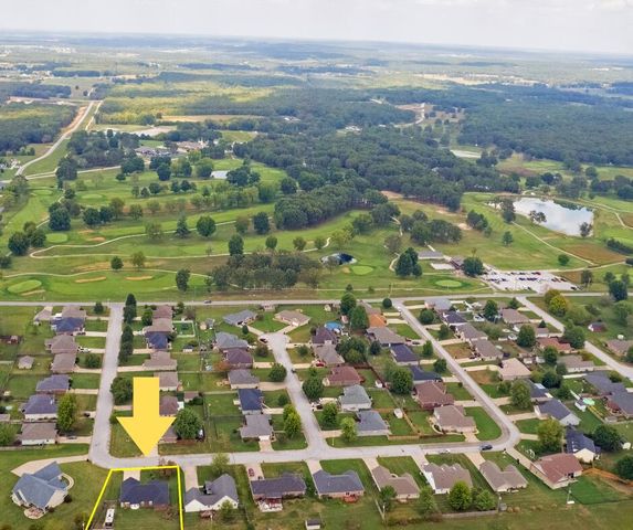 1020 Berkley Drive, Marshfield, MO 65706