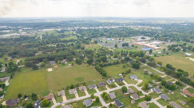 1020 Berkley Drive, Marshfield, MO 65706