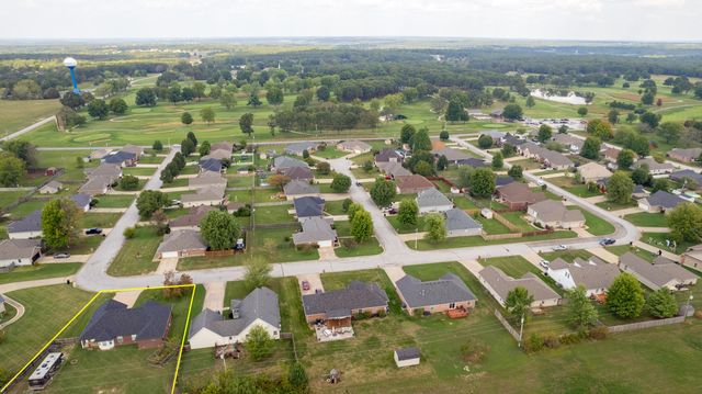 1020 Berkley Drive, Marshfield, MO 65706