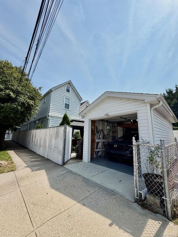 13302 96th Street, Ozone Park, NY 11417 — photo 5