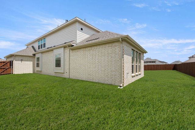 7035 Moss Lake Drive, Grand Prairie, TX 75054