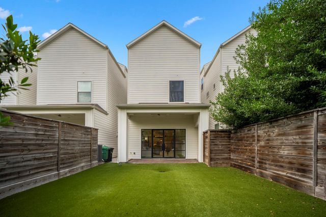 536 W 26th Street, Houston, TX 77008