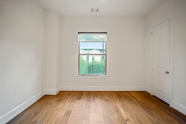 536 W 26th Street, Houston, TX 77008