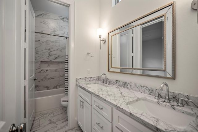 536 W 26th Street, Houston, TX 77008