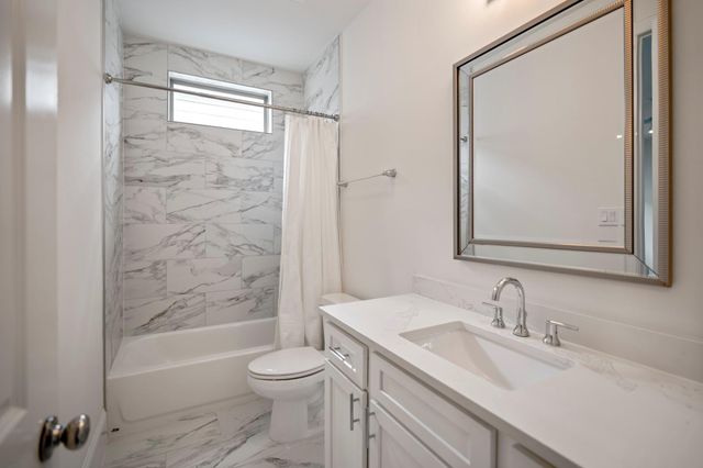 536 W 26th Street, Houston, TX 77008