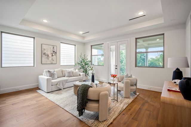 536 W 26th Street, Houston, TX 77008