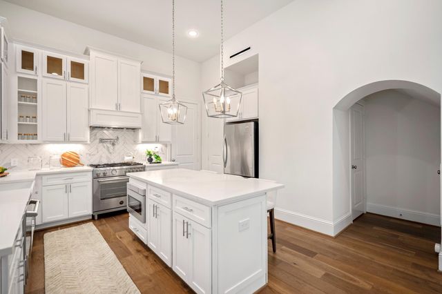 536 W 26th Street, Houston, TX 77008