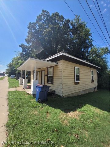 1811 H Street, Fort Smith, AR 72901