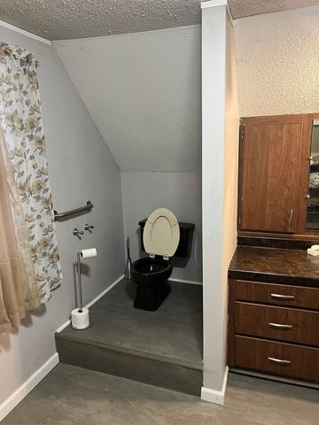 410 Wagon Creek Loop, Creal Springs, IL 62922