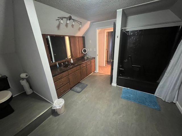 410 Wagon Creek Loop, Creal Springs, IL 62922