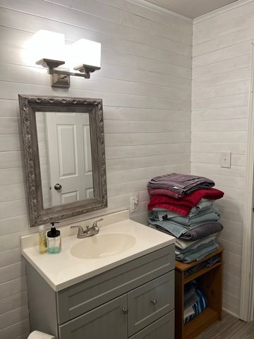 410 Wagon Creek Loop, Creal Springs, IL 62922