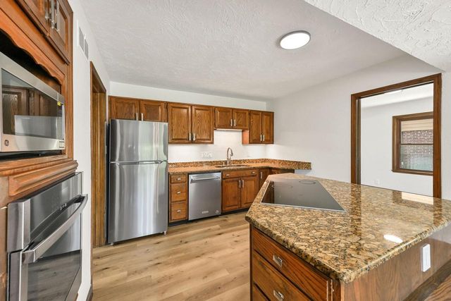 6319 N Bay Ridge AVENUE, Whitefish Bay, WI 53217