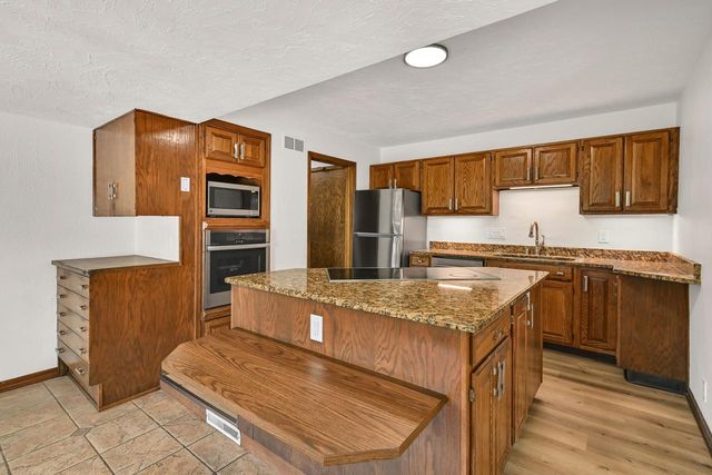 6319 N Bay Ridge AVENUE, Whitefish Bay, WI 53217