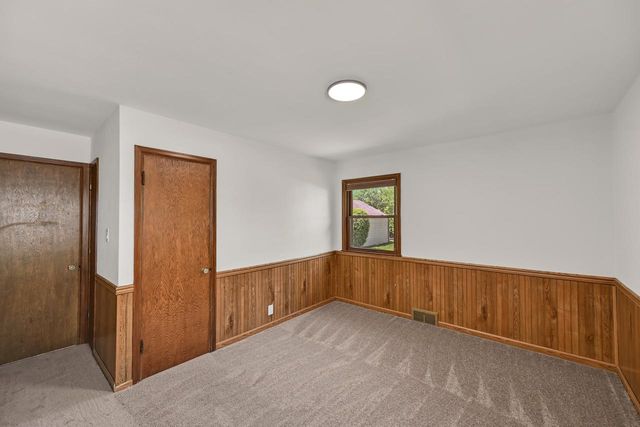 6319 N Bay Ridge AVENUE, Whitefish Bay, WI 53217