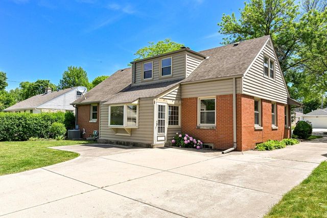 6319 N Bay Ridge AVENUE, Whitefish Bay, WI 53217