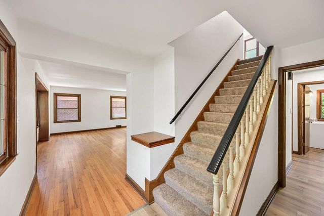 6319 N Bay Ridge AVENUE, Whitefish Bay, WI 53217