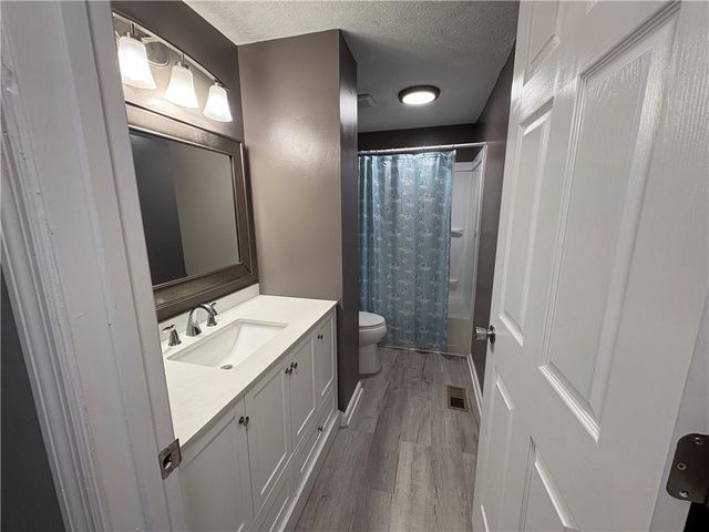 1185 Worthington Hills Drive, Roswell, GA 30076