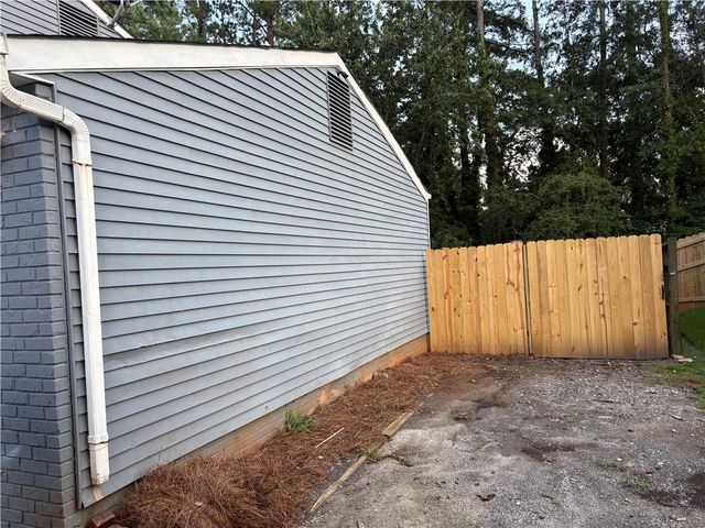 1185 Worthington Hills Drive, Roswell, GA 30076