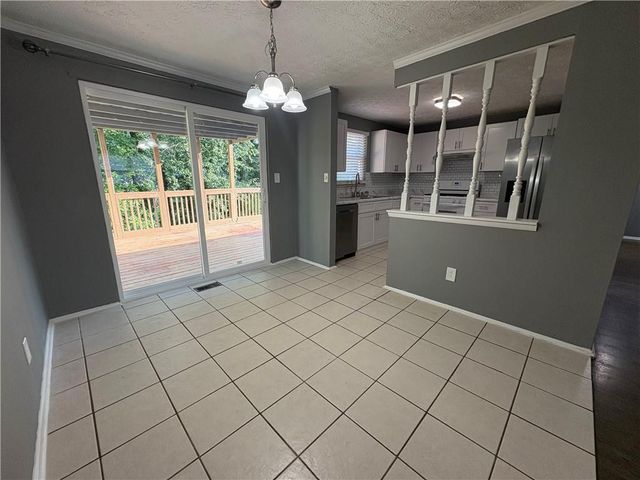 1185 Worthington Hills Drive, Roswell, GA 30076