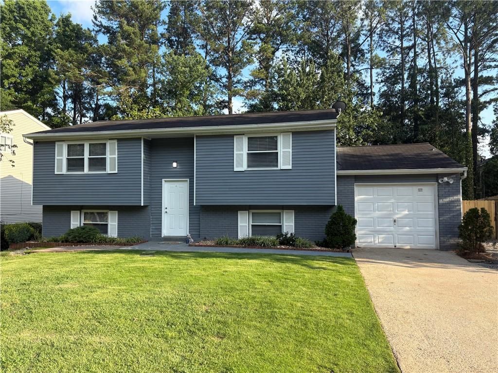 1185 Worthington Hills Drive, Roswell, GA 30076