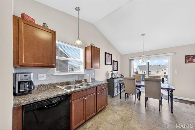 349 Rock Ridge Road, Wentzville, MO 63385