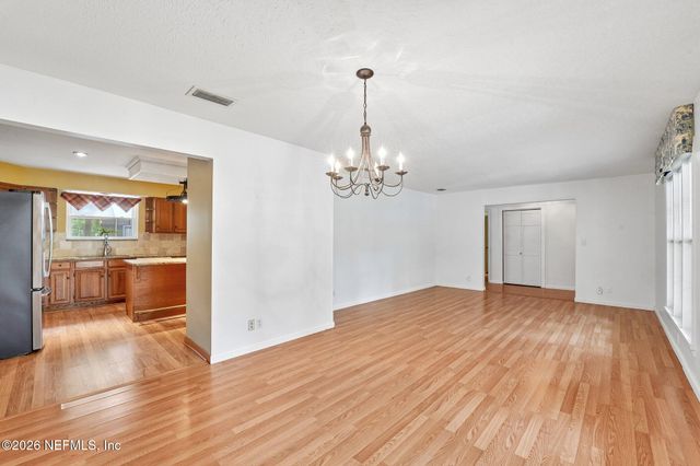 2432 LAKEVIEW Drive, Orange Park, FL 32073