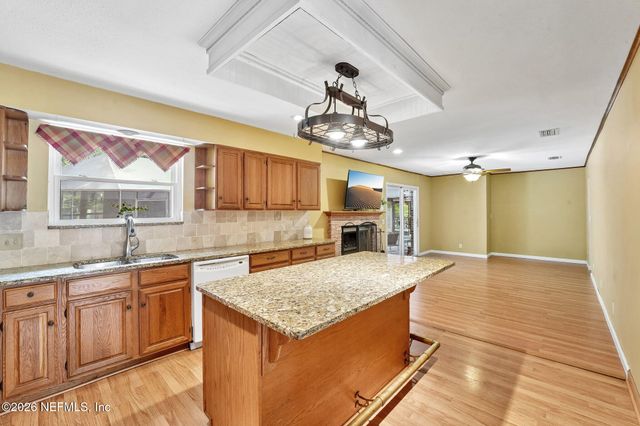 2432 LAKEVIEW Drive, Orange Park, FL 32073