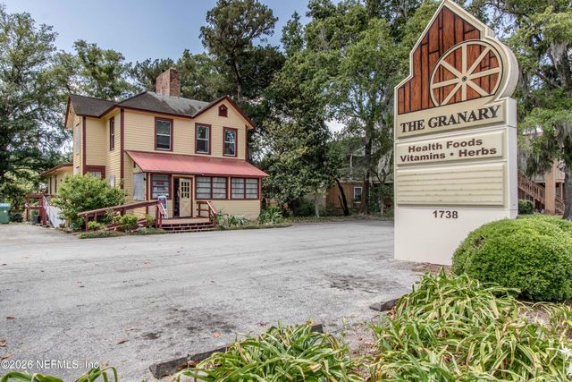 2432 LAKEVIEW Drive, Orange Park, FL 32073