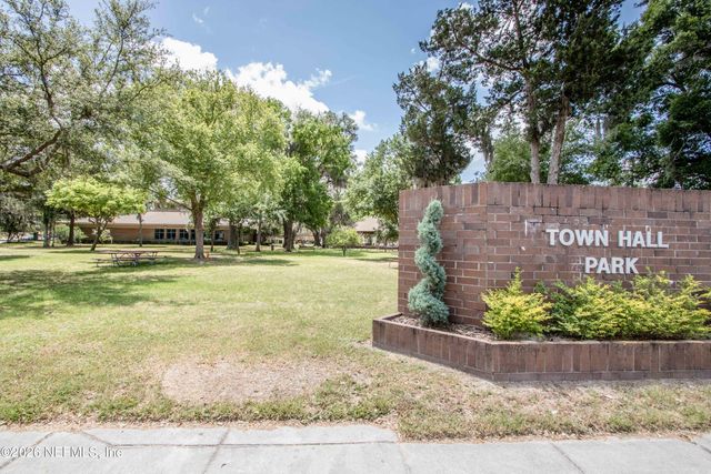 2432 LAKEVIEW Drive, Orange Park, FL 32073