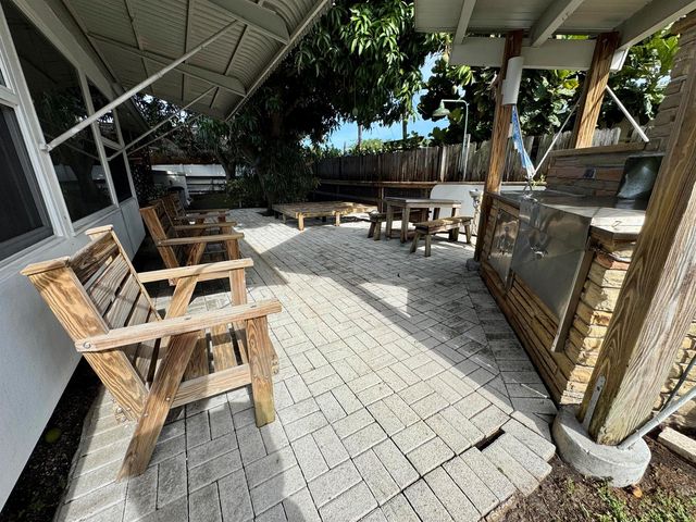 2560 NE 20th Street, Pompano Beach, FL 33062