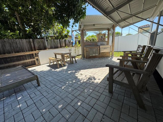 2560 NE 20th Street, Pompano Beach, FL 33062