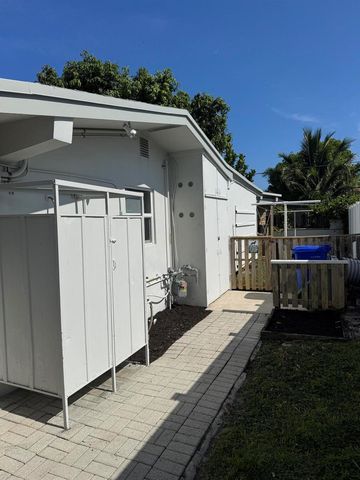 2560 NE 20th Street, Pompano Beach, FL 33062