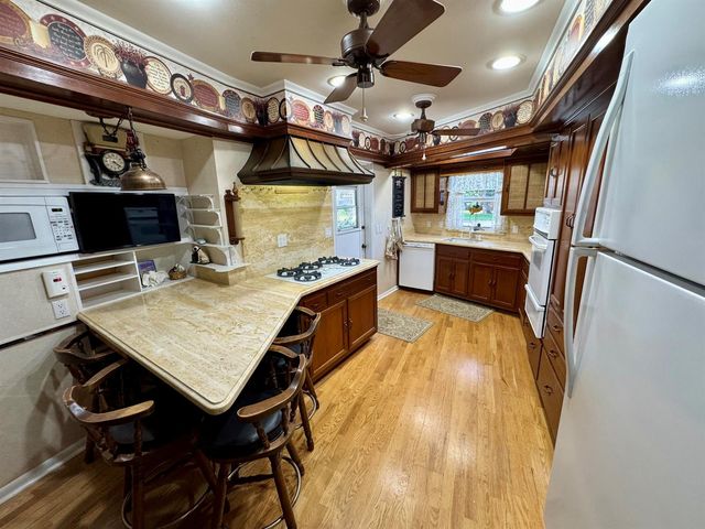2560 NE 20th Street, Pompano Beach, FL 33062