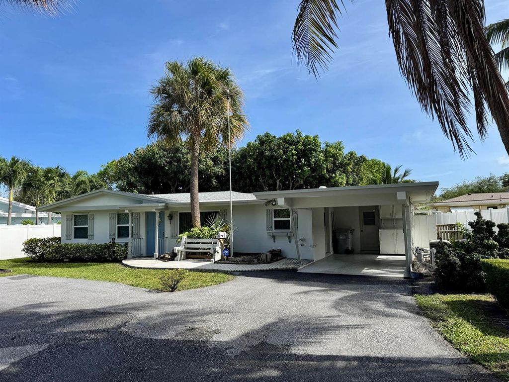 2560 NE 20th Street, Pompano Beach, FL 33062